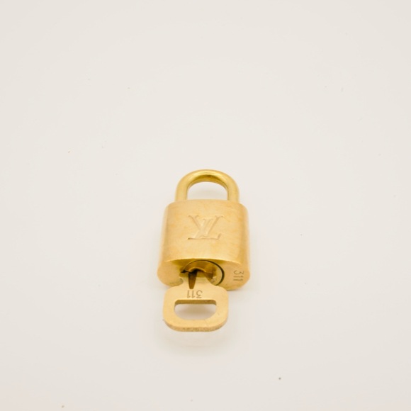 $300 Louis Vuitton Lock & Key - Picture 9 of 12